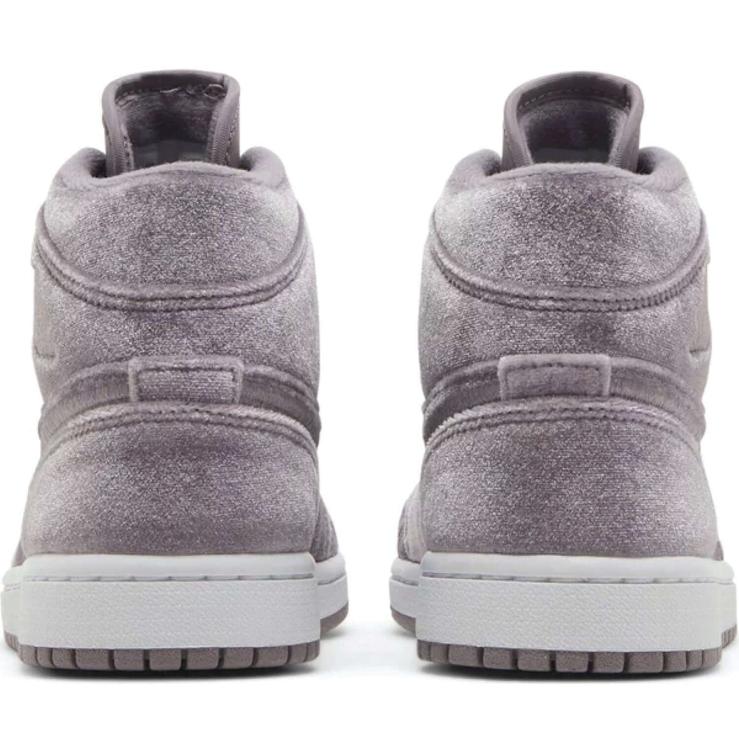 This is the back side shoe of Wmns Air Jordan 1 Mid 'Purple Velvet'
