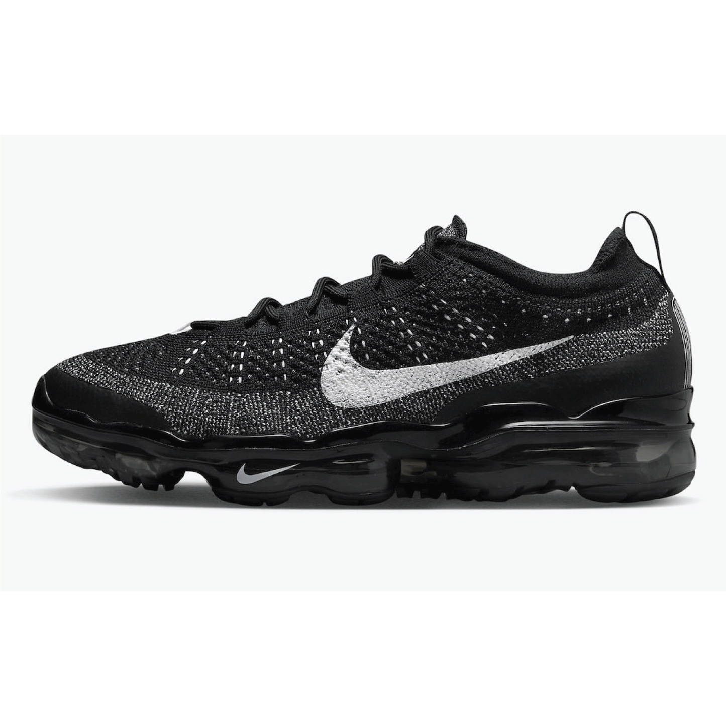 This is the left side of the Air VaporMax 2023 Flyknit 'Oreo'