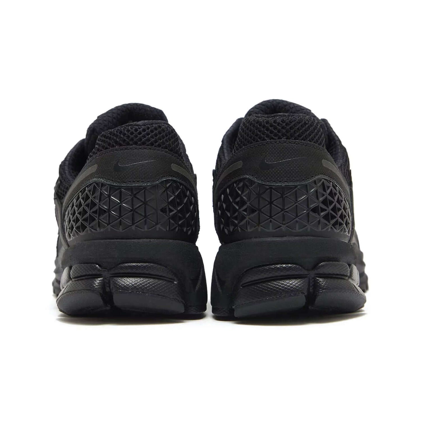 Air Zoom Vomero 5 'Triple Black'