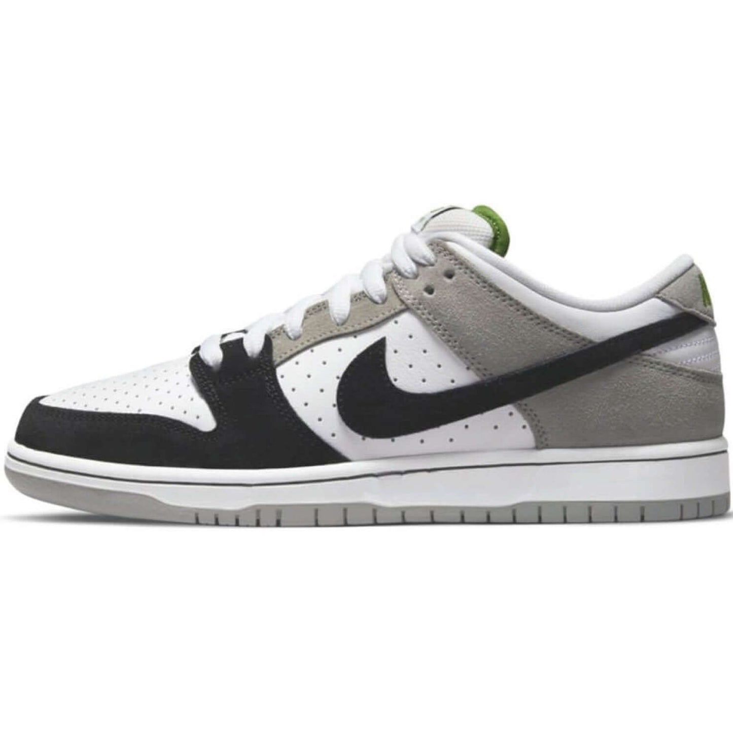SB Dunk Low Chlorophyll - BQ6817-011
