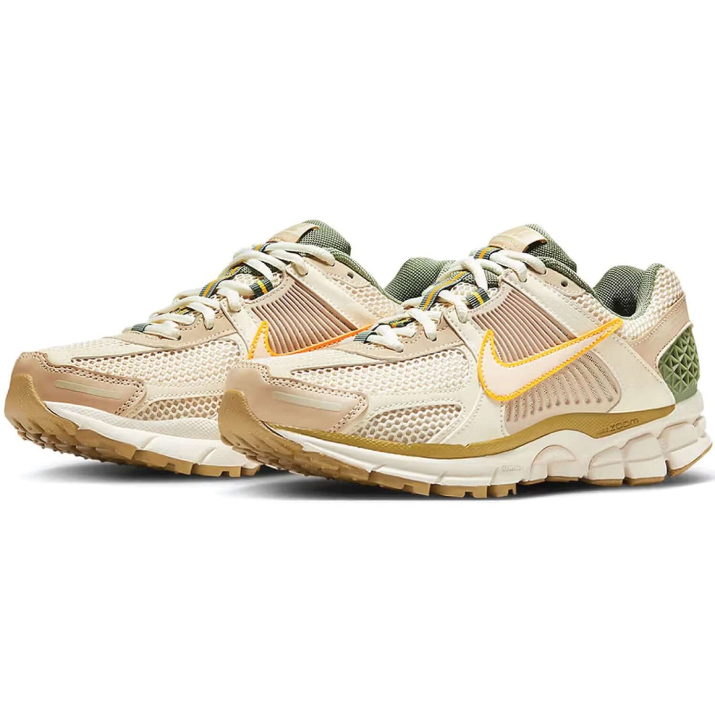 This is the front side shoe of Wmns Air Zoom Vomero 5 'Pale Ivory Oil Green'