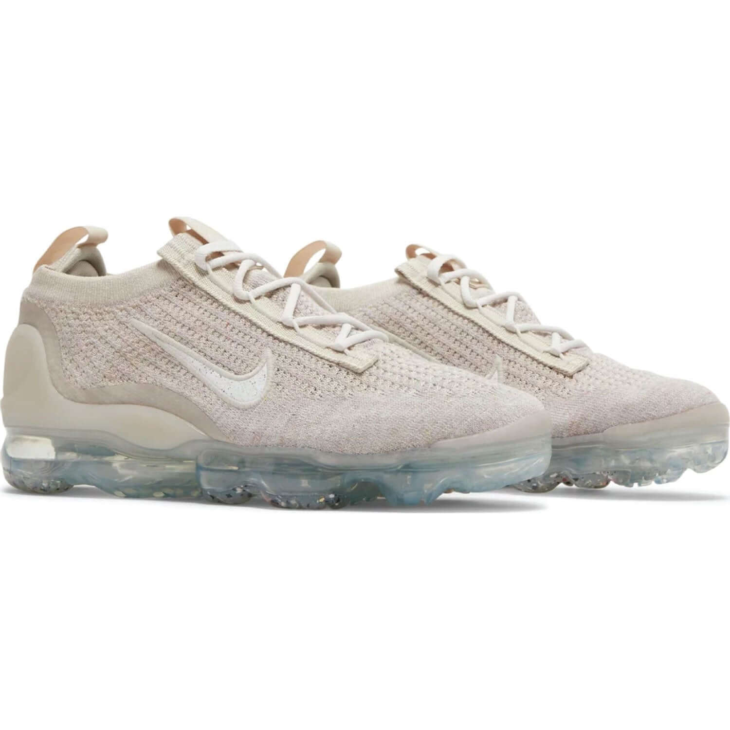 This is the front side view of the This is the left side of the Wmns Air VaporMax 2021 Flyknit 'Oatmeal'