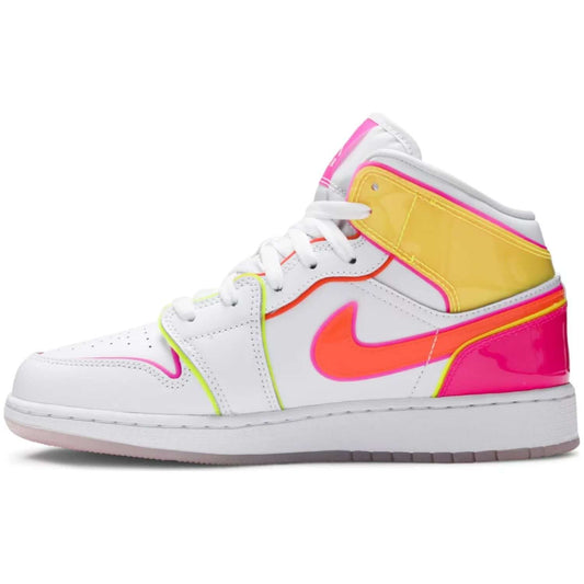 air jordan 1 mid , air jordan 1 mid se edge glow , air jordan 1 mid se , nike air jordan 1 mid , nike jordan mid , nike air jordan mid , jordan air 1 mid junior , jordan aj 1 mid se , jordan 1 mid grey , wmns air jordan 1 mid , air jordan mid se , jordan one mid  , High OG Jordans , Jordan 1 Retro High OG , Nike Air Jordan 1 Retro , Air Jordan 1 release , Best Air Jordan 1 deals