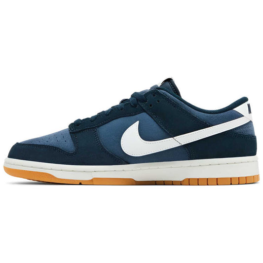 Dunk Low SE 'Armory Navy Gum'