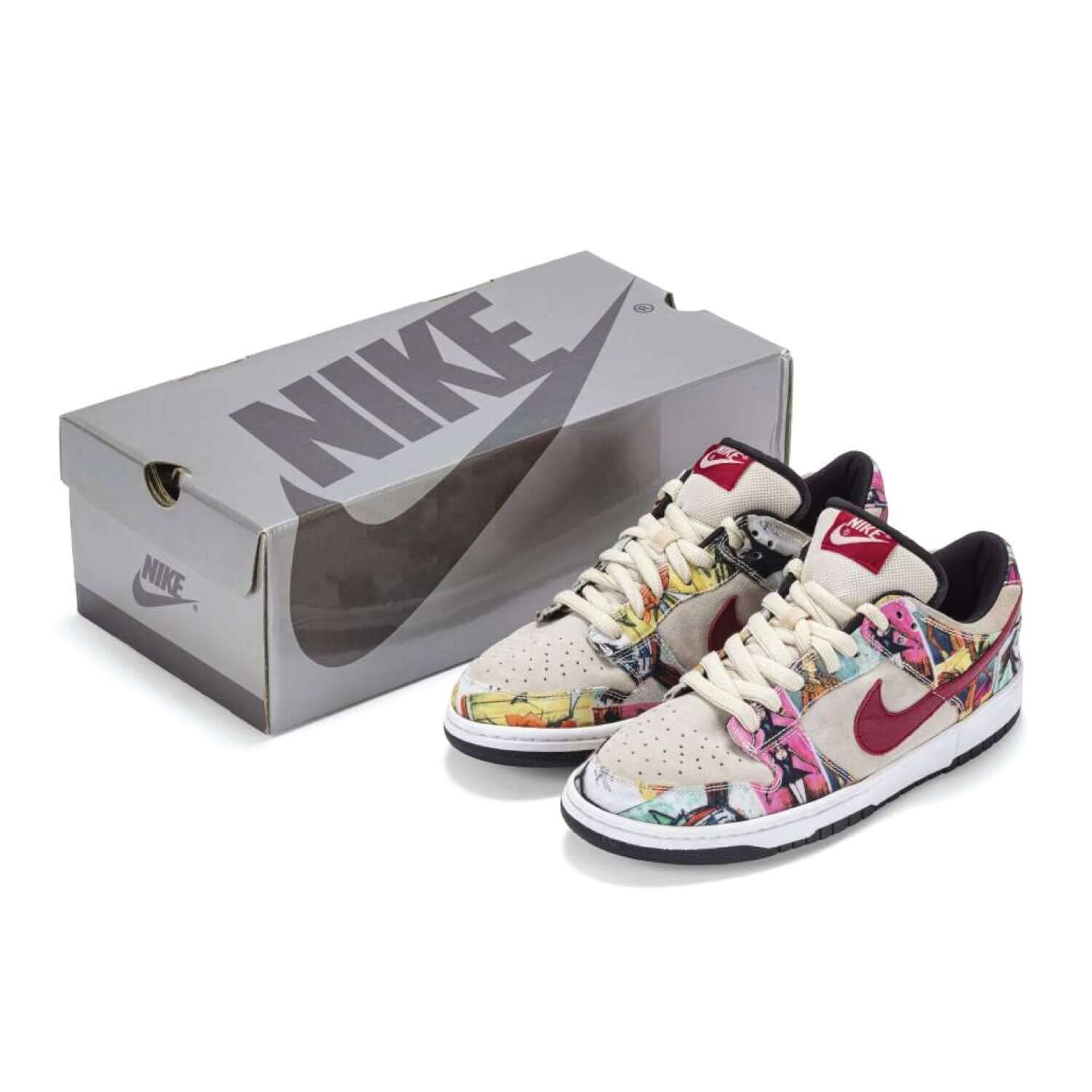 Buy Dunk Low Pro SB Paris - 308270 111