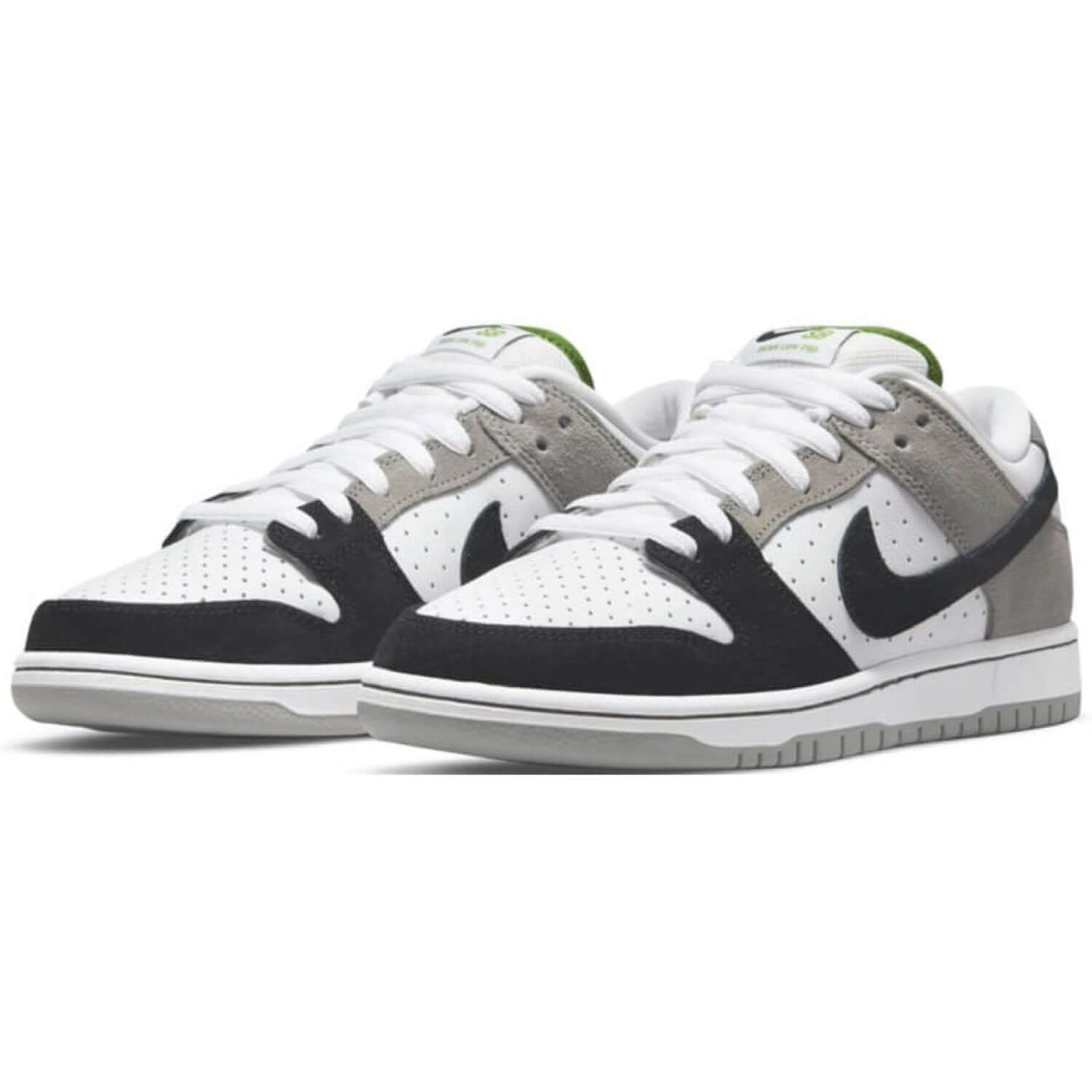 SB Dunk Low Chlorophyll - BQ6817-011