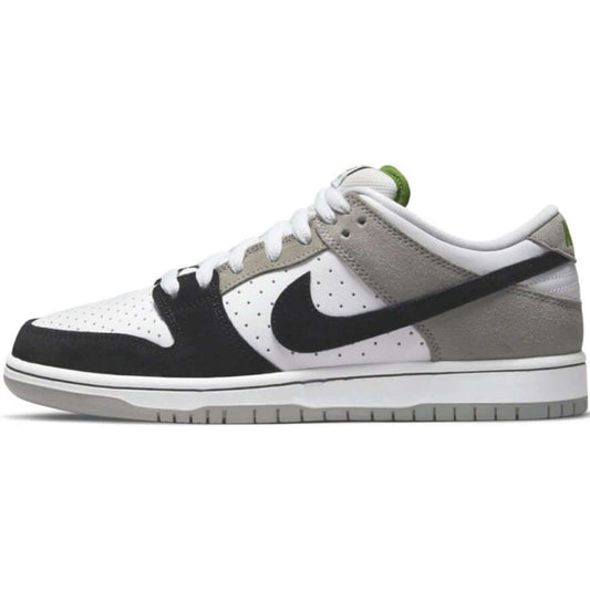 SB Dunk Low Chlorophyll - BQ6817-011