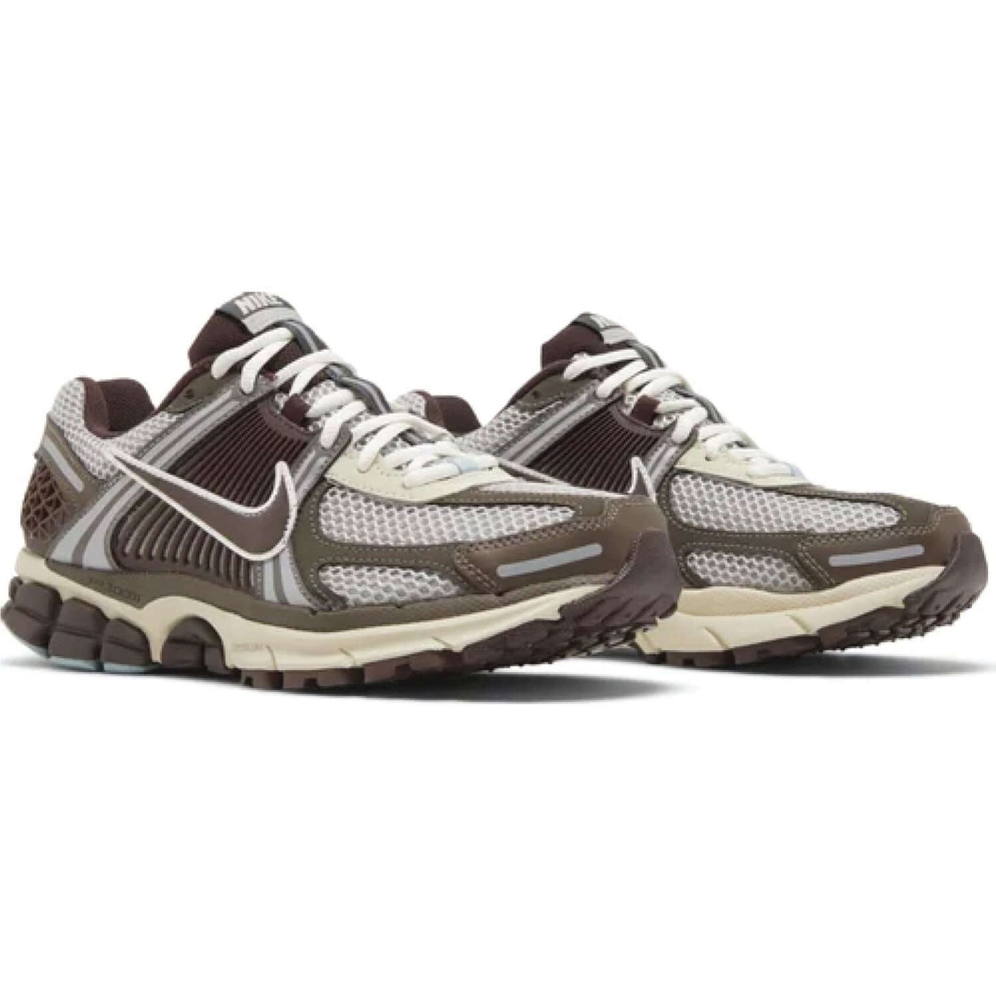This is the pair of Wmns Zoom Vomero 5 'Earth Fossil'. Which describe the beauty of Earth Fossil