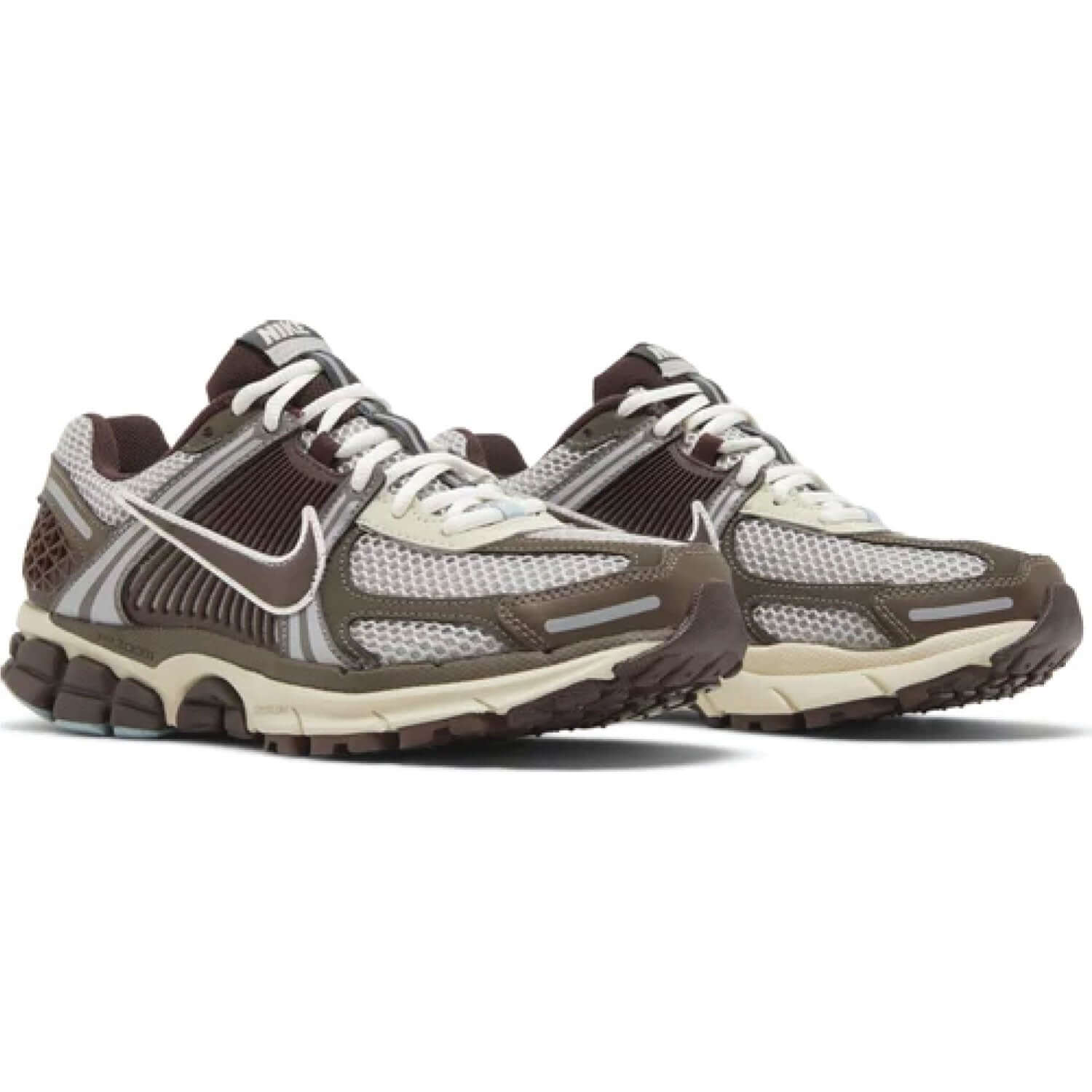This is the pair of Wmns Zoom Vomero 5 'Earth Fossil'. Which describe the beauty of Earth Fossil