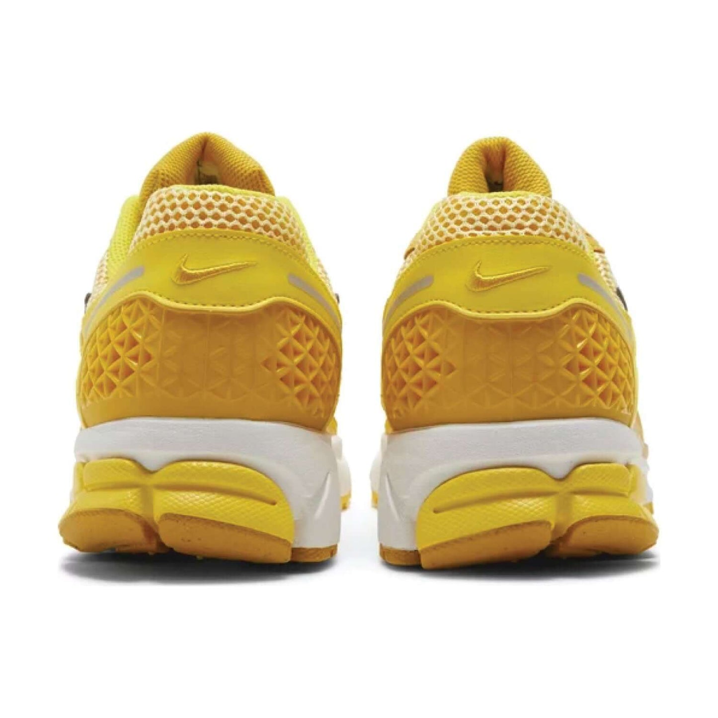 This is the back side shoe of Zoom Vomero 5 'Yellow Ochre'.
